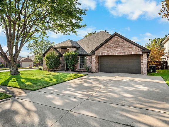 3rd image of 1718 Falcon Dr
