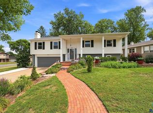 4200 S Glenview Rd, Sioux Falls, SD 57103