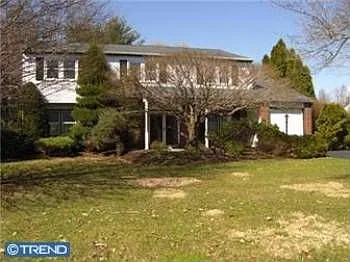 60 E Elizabeth Ln photo 1