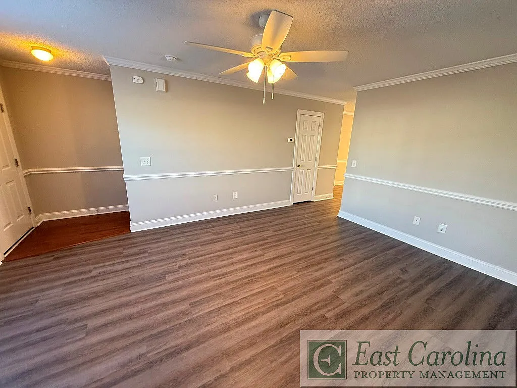 2 bed, 1.5 bath, 1088 sqft, $1,250 — Photo 3