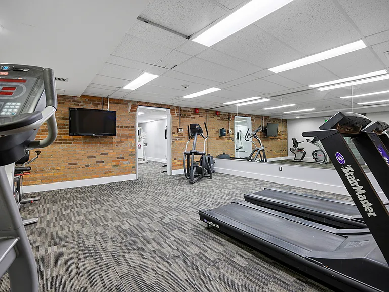 27 Vanier Dr — Photo 22