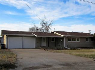 113 N Hillside St, El Dorado, KS 67042