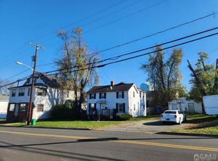 165 County Rd, Cliffwood, NJ 07721