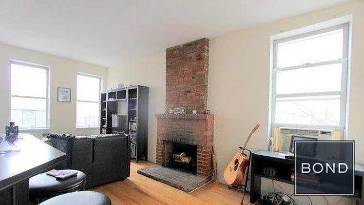 Rented by Bond New York | media 2