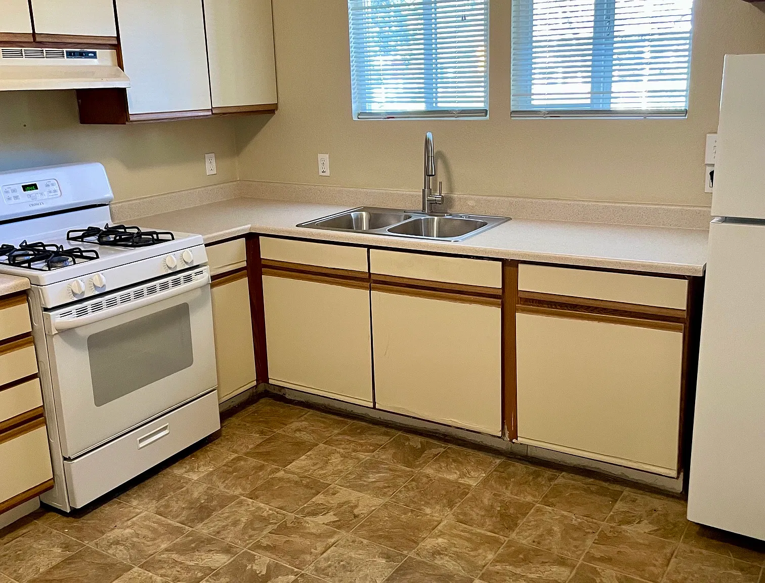 2 bed, $1,900 — Photo 3
