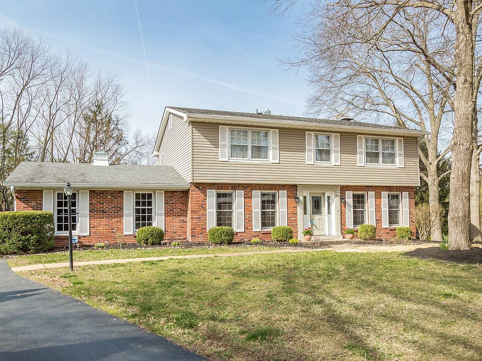 1st image of 451 Foxbrook Dr