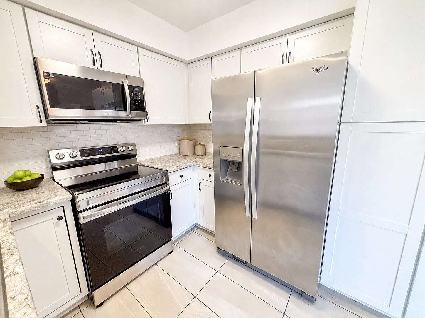 3 bed, 2.5 bath, 1510 sqft, $1,975 — Photo 2