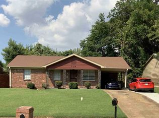 918 W Raines Rd, Memphis, TN 38109
