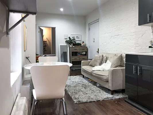 Rented by Kahen Properties | media 10