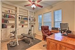 5th image of 1823 Oak Lodge Dr