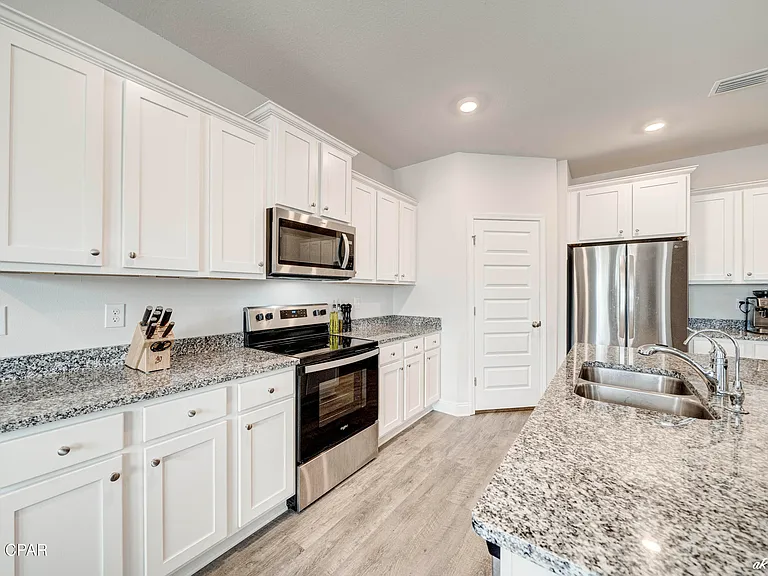 460 Albert Meadow Ln — Photo 8