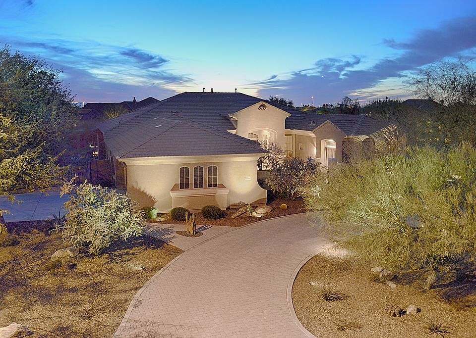 1st image of 6586 S Oakwood Way