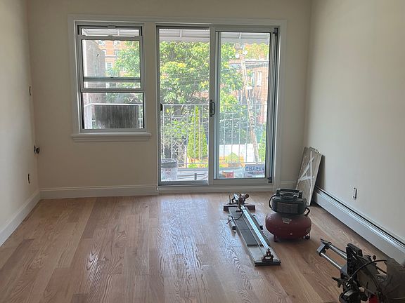 5th image of 5930 Xenia St Floor 3