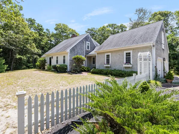 17 Crescent Ridge Way, Orleans, MA 02653