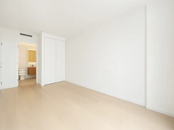 2286 Cropsey Avenue image 8 of 14