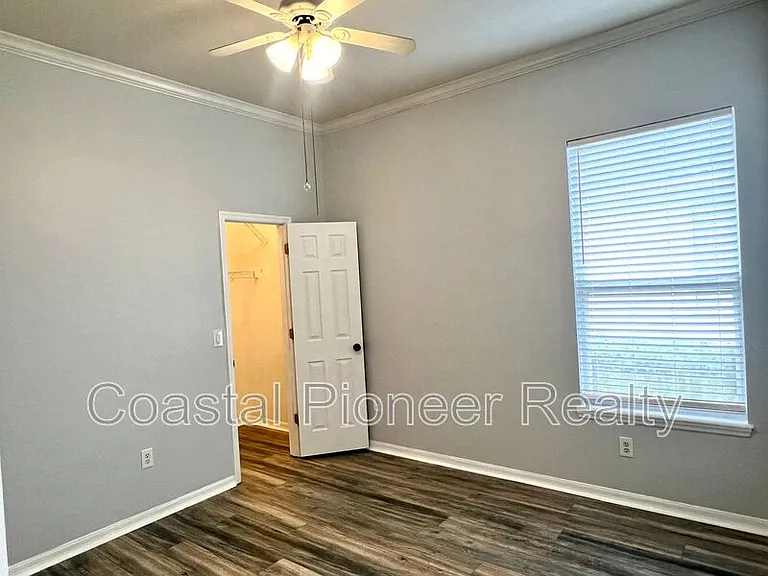 18111 Sugar Brooke Dr — Photo 32