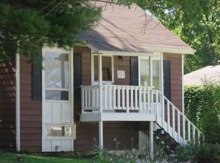 1227 20th Ave SW, Cedar Rapids, IA 52404