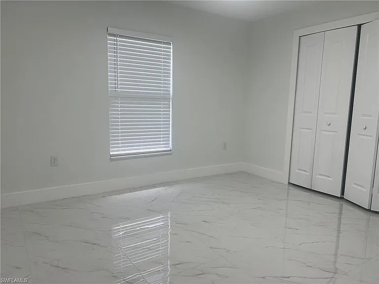 2403 Dogwood Ave N — Photo 17