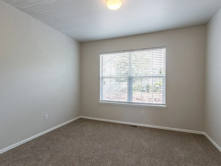 56 Vale Cir — Photo 15