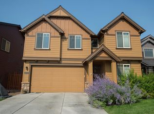 469 NW 29th St, Redmond, OR 97756