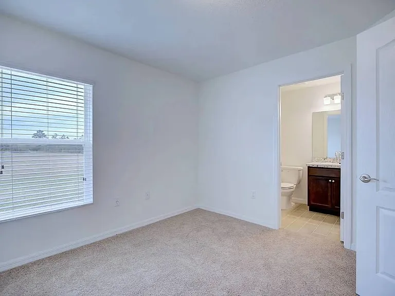 4548 Adrienne St — Photo 16
