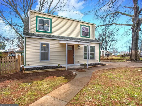 158 Polk Dr, Manassas Park, VA 20111