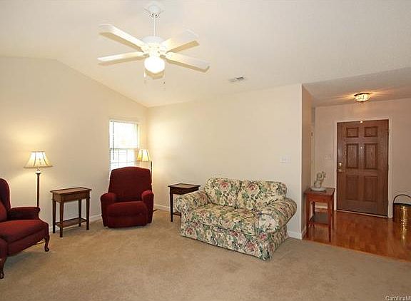 4th image of 191 Oak Village Pkwy #0
