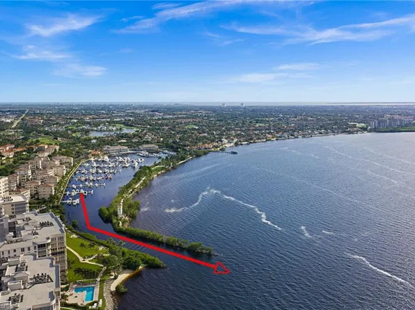 38 FT. I-4 BOAT SLIP AT GULF HARBOUR, FORT MYERS, FL 33908