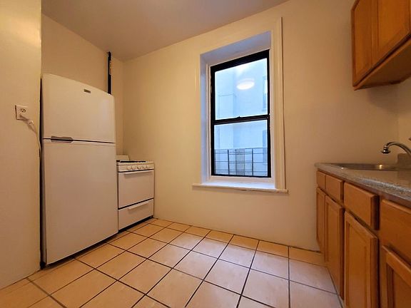 4th image of 167A Vernon Ave #4A