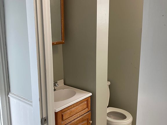 4th image of 94 Snell St #2E