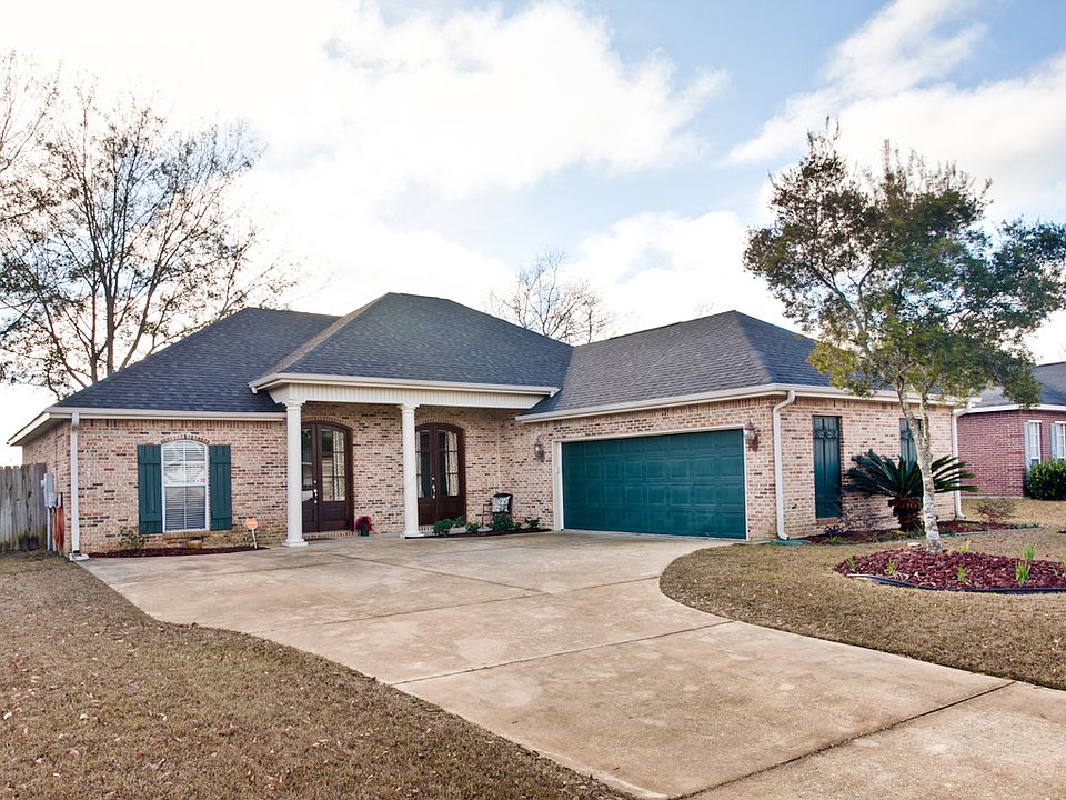 1st image of 13218 Carriage Cir