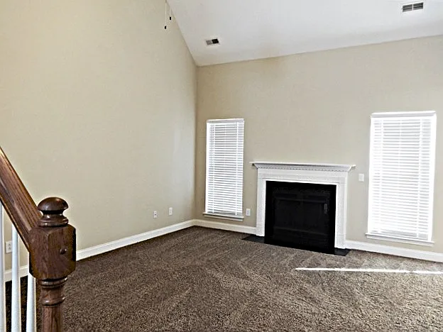 210 Equinox Cir — Photo 5