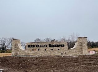 3980 W 201st Ter, Stilwell, KS 66085