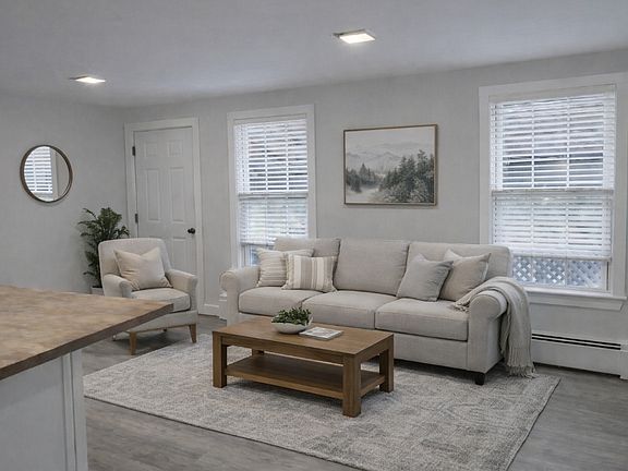3rd image of 40 Gordon Hill Rd #2B