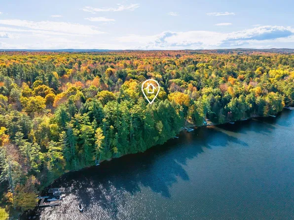 25 Gifford Place, Oakland, ME 04963