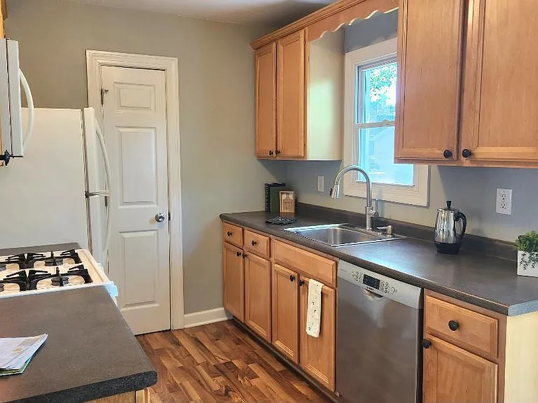 608 Sheridan Dr — Photo 5
