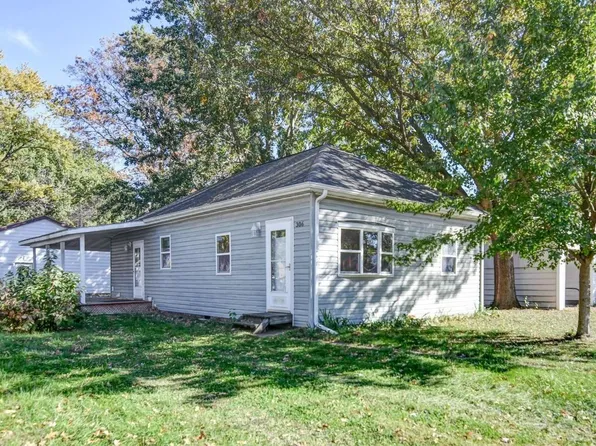 306 S Livergood St, Stonington, IL 62567