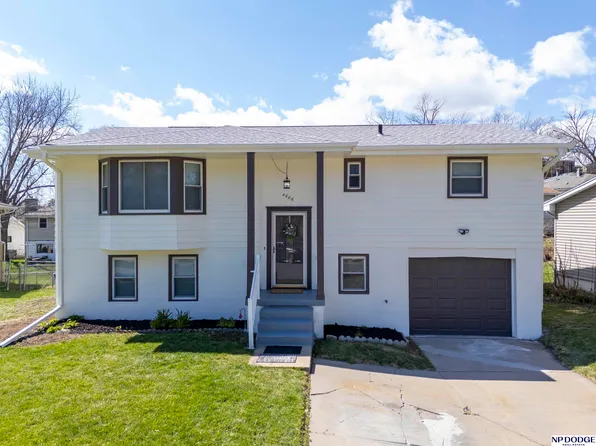 4606 N 54th Cir, Omaha, NE 68104