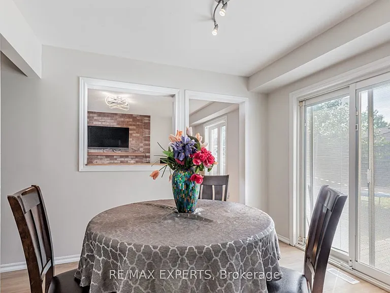 135 Livingstone St W #UPPER — Photo 11
