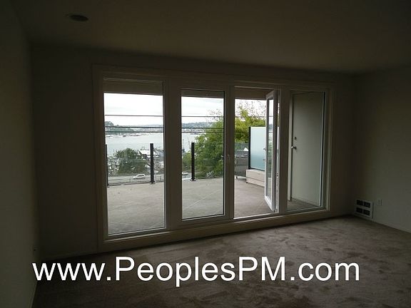 3rd image of 1210 Lakeview Blvd E APT 101