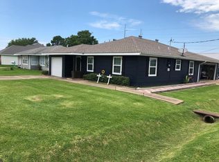 3100 Hickory Ave, Groves, TX 77619