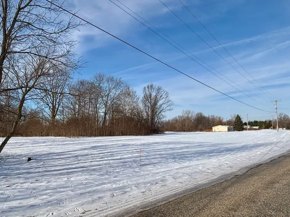 Ridge Rd, Quincy, MI 49082