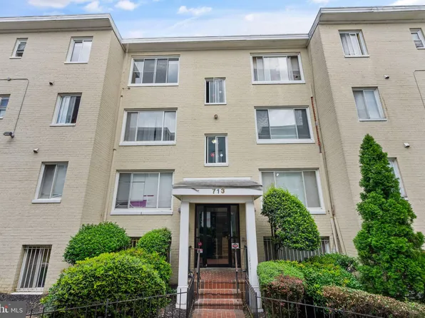 713 Brandywine St SE APT 303, Washington, DC 20032