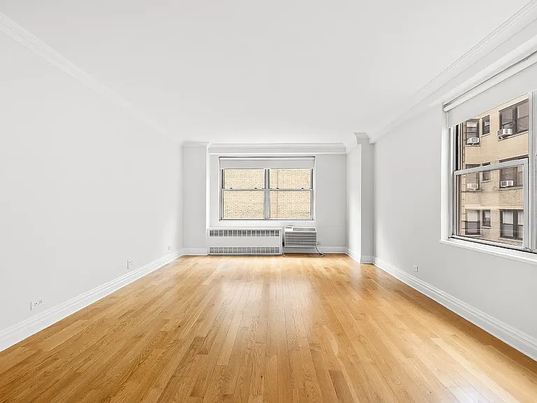 210 W 89th St #12D — Photo 2