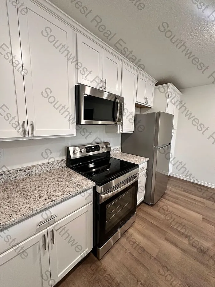 2 bed, 2.0 bath, 981 sqft, $1,200 — Photo 4