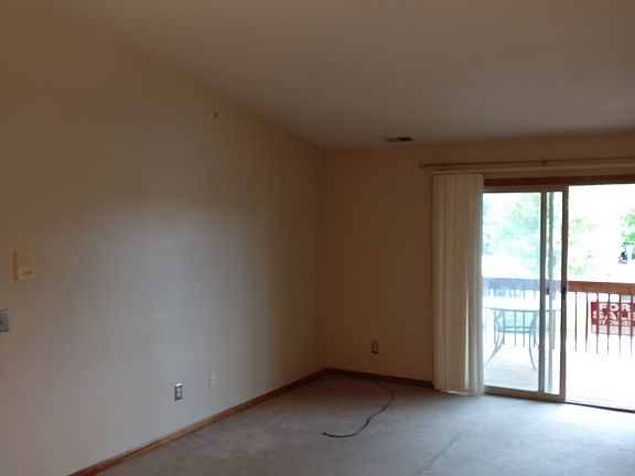 4th image of 2504 Eagles Cir Unit 5