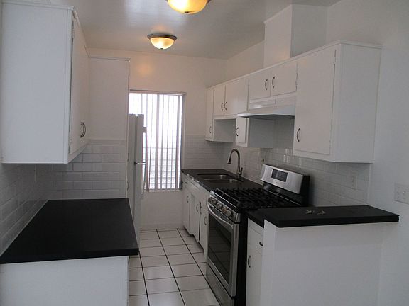 2nd image of 3311 Keystone Ave APT 2