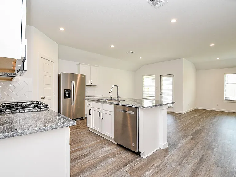 1115 Yaupon Dr — Photo 5