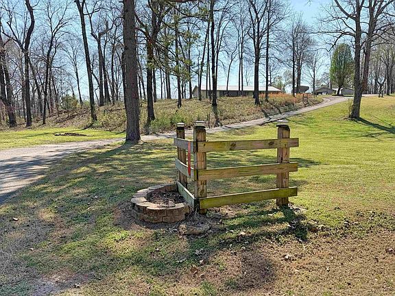 5th image of 812 Pitard Loop