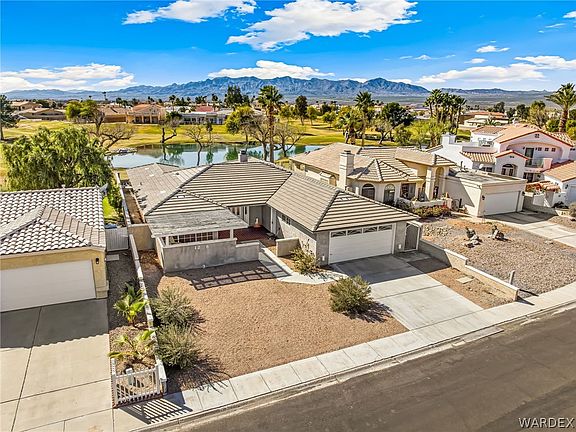 3rd image of 1236 Country Club Cove